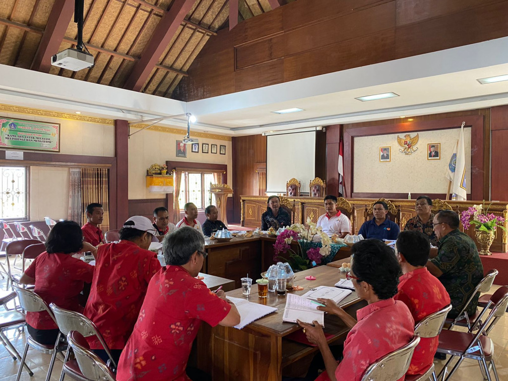 Evaluasi Rancangan Perubahan APBDes Desa Petang Tahun 2022